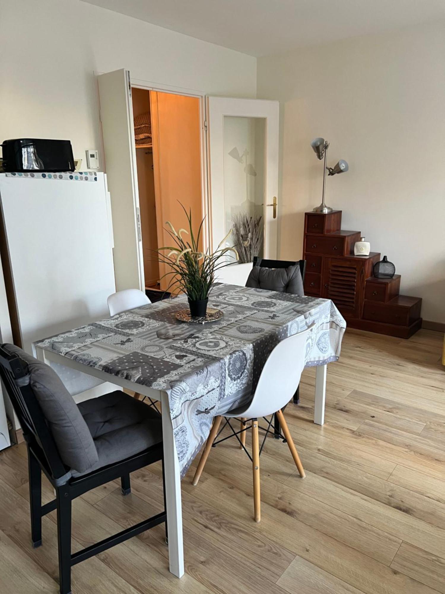 Appartement Disneyland Paris Val D'Europe La Vallee Village Parking 500M Gare Val D'Europe 蒙泰夫兰 外观 照片